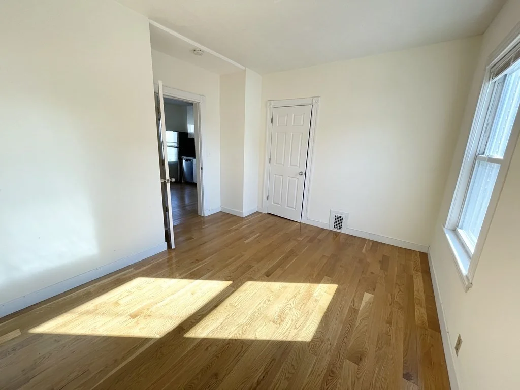 3 bed, 1 bath apartment for rent at 19 Eastman Unit 2, Dorchester — photo 3 of 10