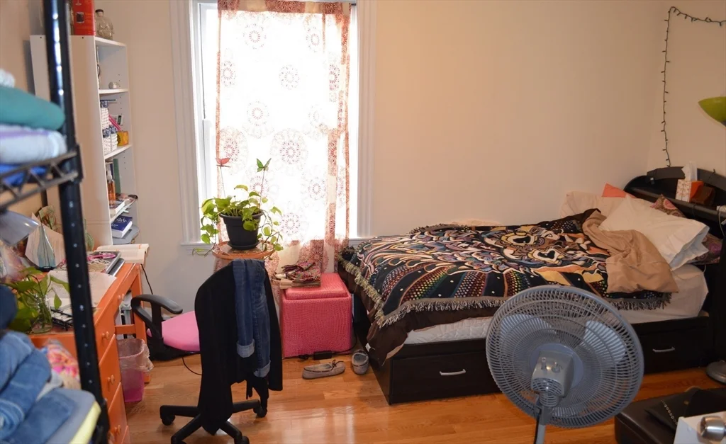 3 bed, 1 bath apartment for rent at 19 Eastman Unit 3, Dorchester — photo 8 of 12