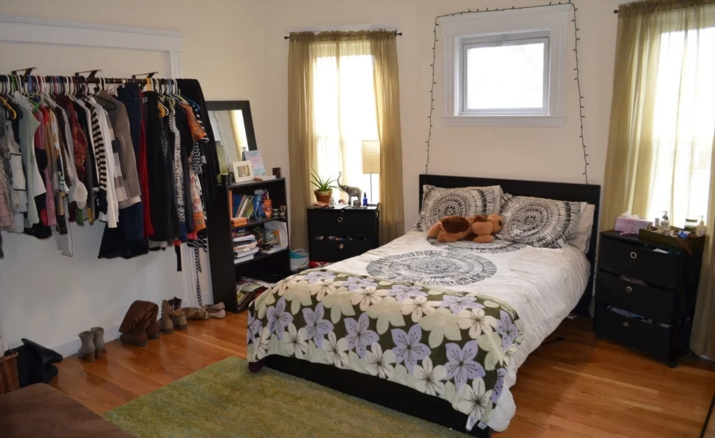 3 bed, 1 bath apartment for rent at 19 Eastman Unit 3, Dorchester — photo 7 of 12