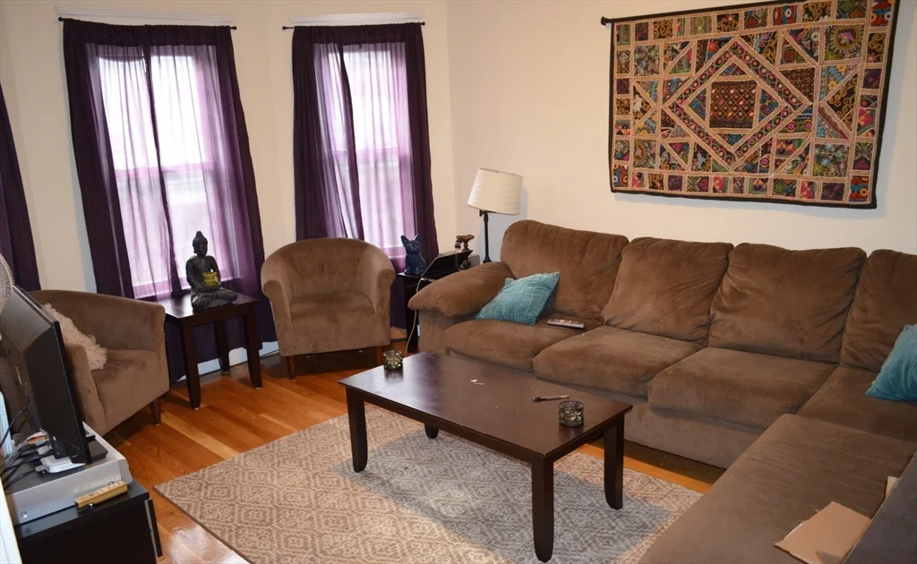 3 bed, 1 bath apartment for rent at 19 Eastman Unit 3, Dorchester — photo 4 of 12