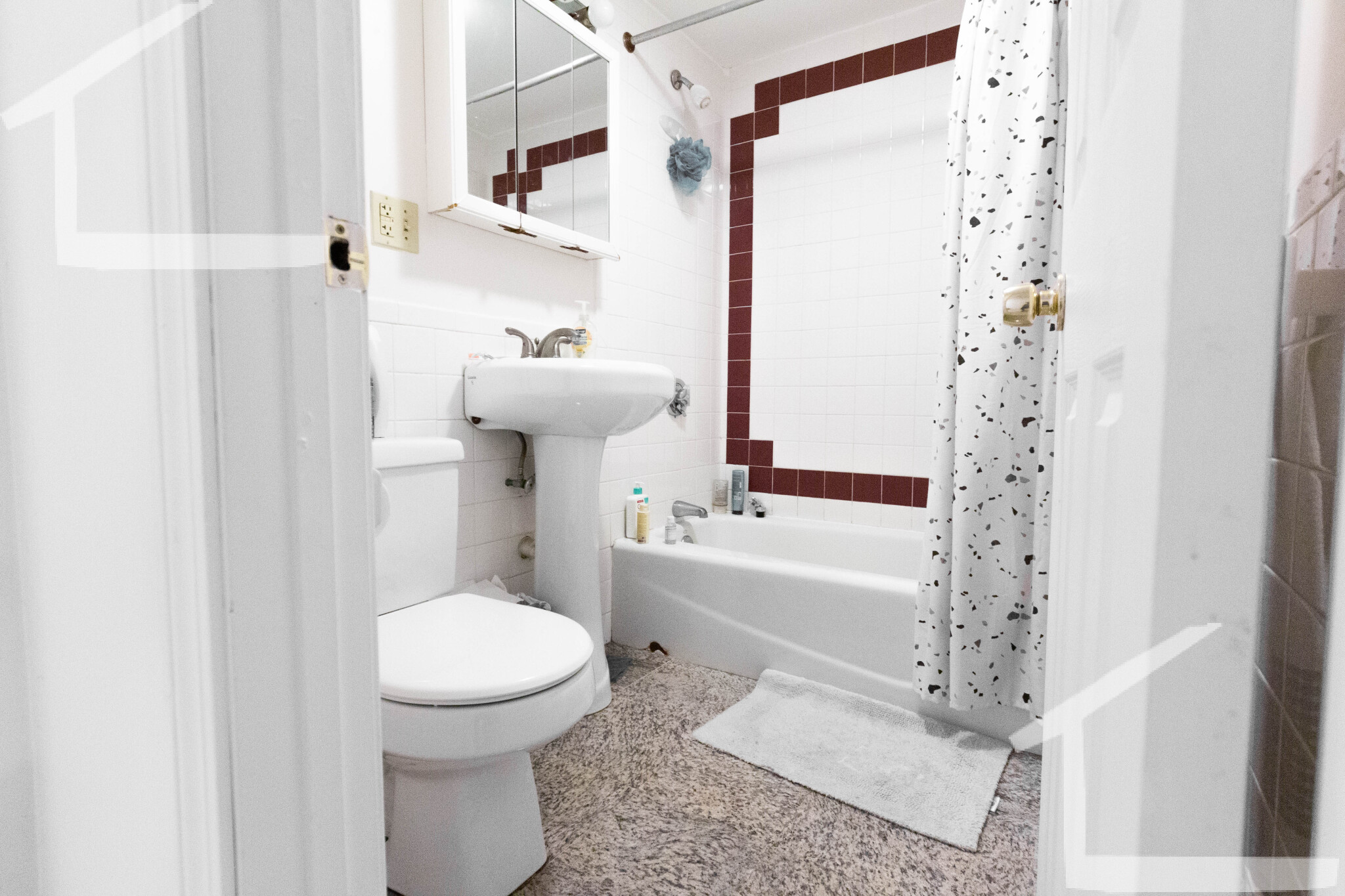 3 bed, 2 bath apartment for rent at 19 Egremont Rd Unit B, Brighton — photo 8 of 8