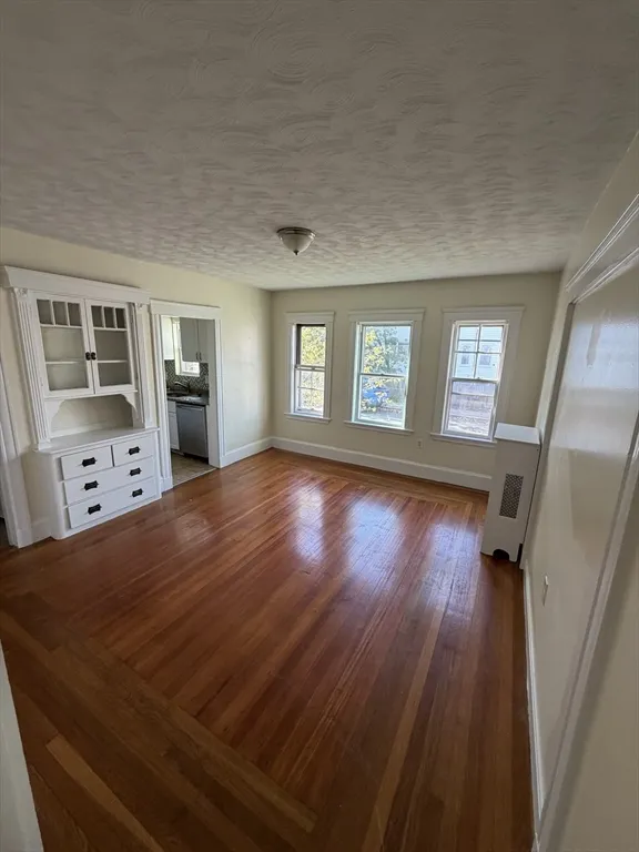 3 bed, 1 bath apartment for rent at 19 Eliot St Unit 19, South Medford — photo 1 of 9