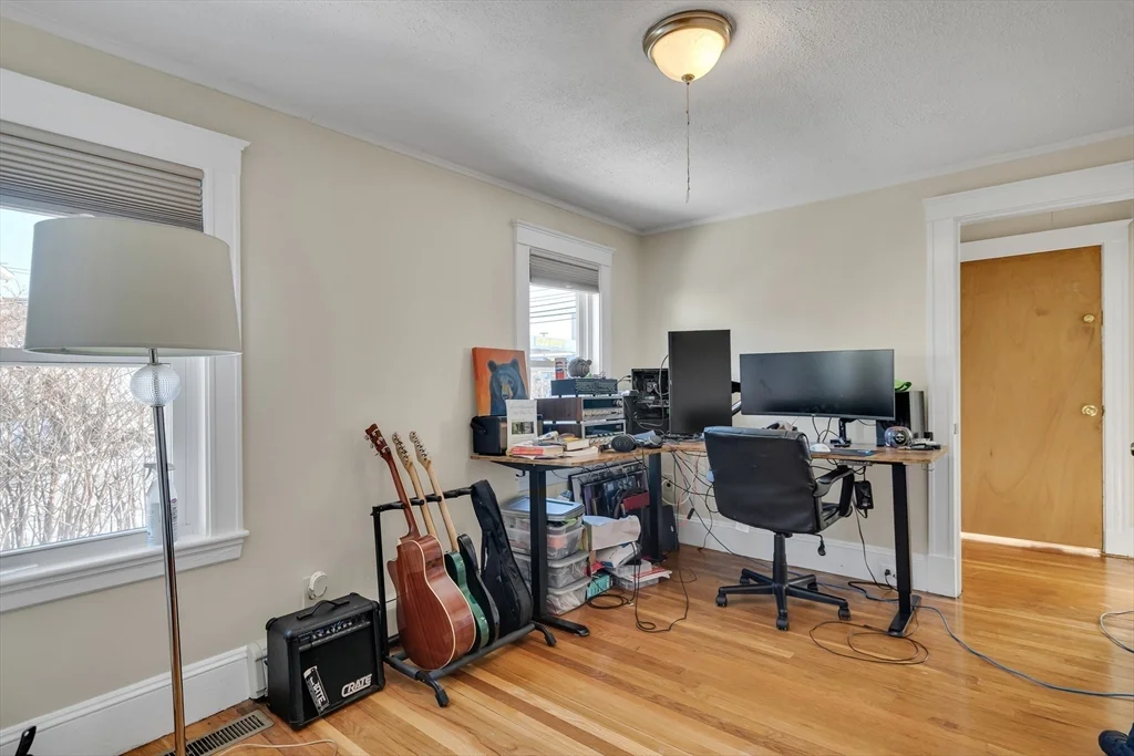 2 bed, 1 bath apartment for rent at 19 Elliot St Unit 19, Newton — photo 10 of 14
