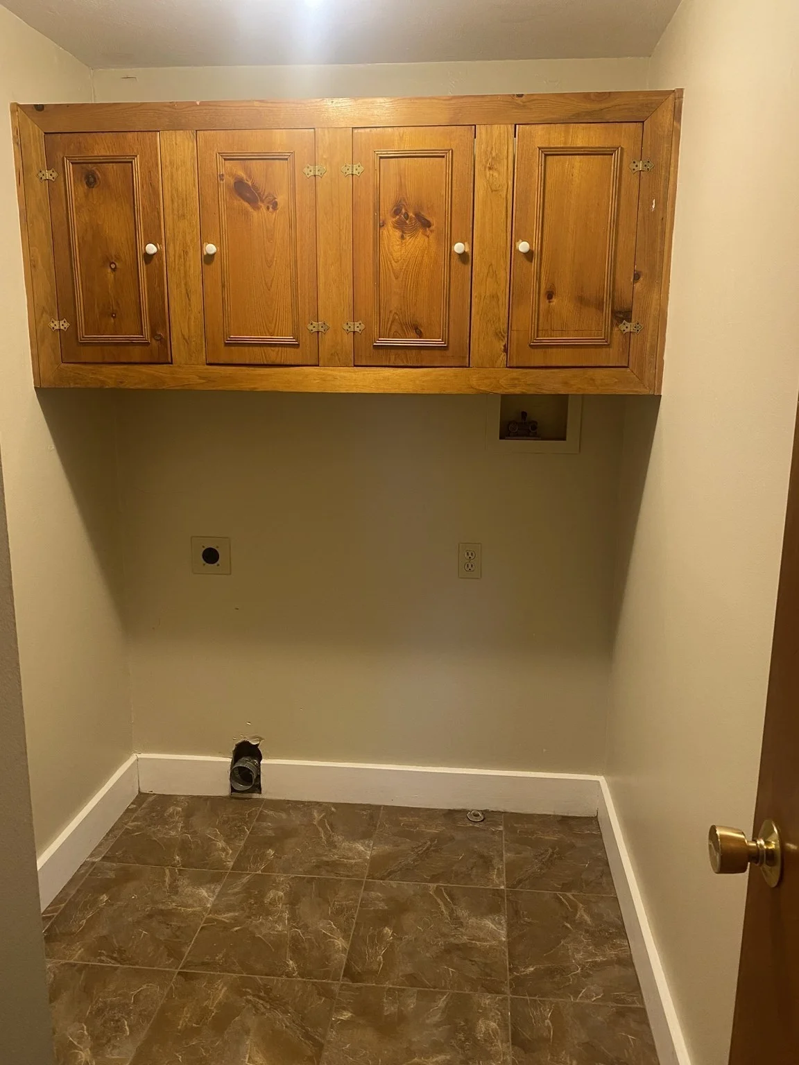 2 bed, 1 bath apartment for rent at 19 Elm Park Unit 2, Groveland — photo 5 of 14