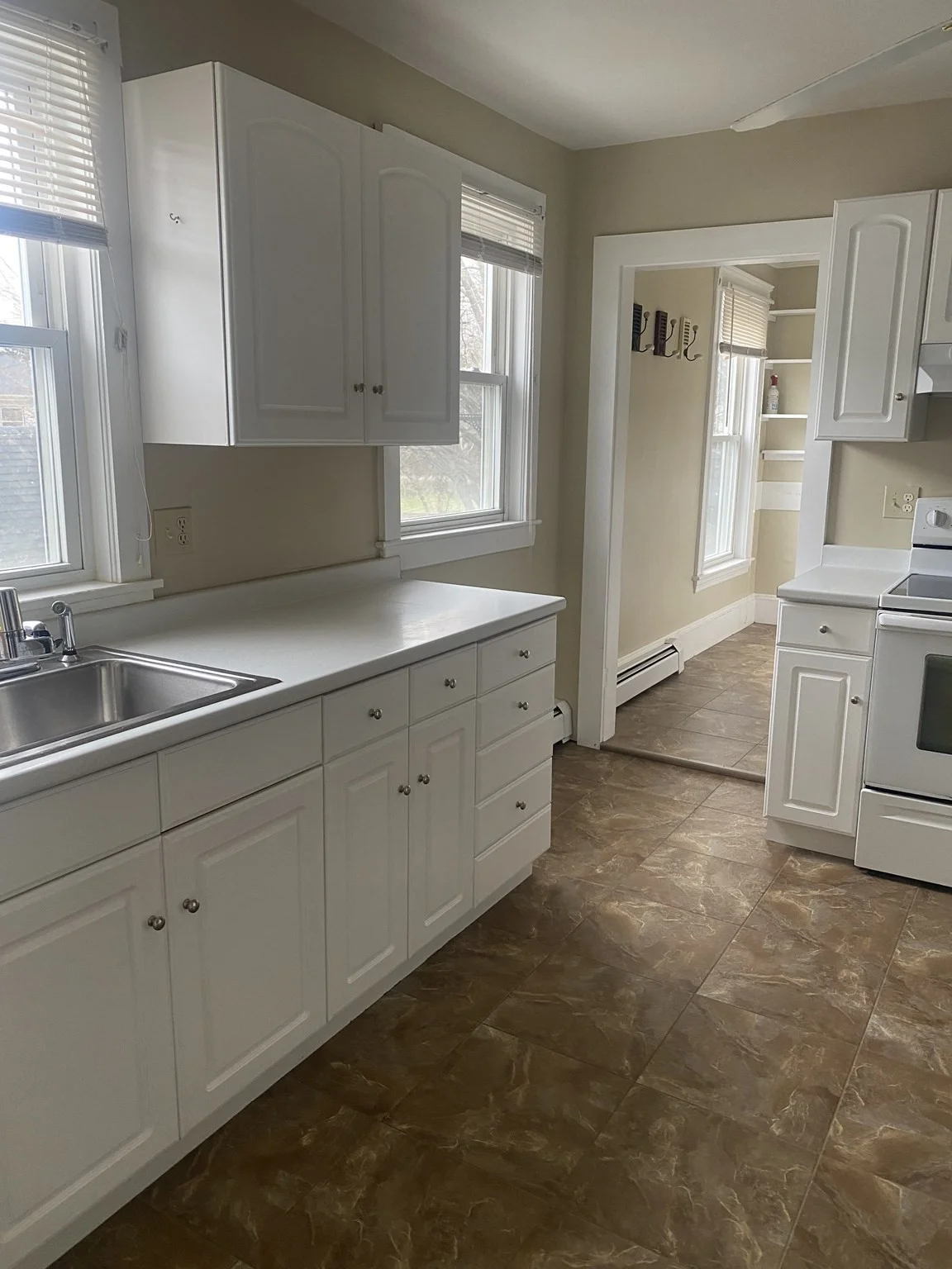 2 bed, 1 bath apartment for rent at 19 Elm Park Unit 2, Groveland — photo 10 of 14