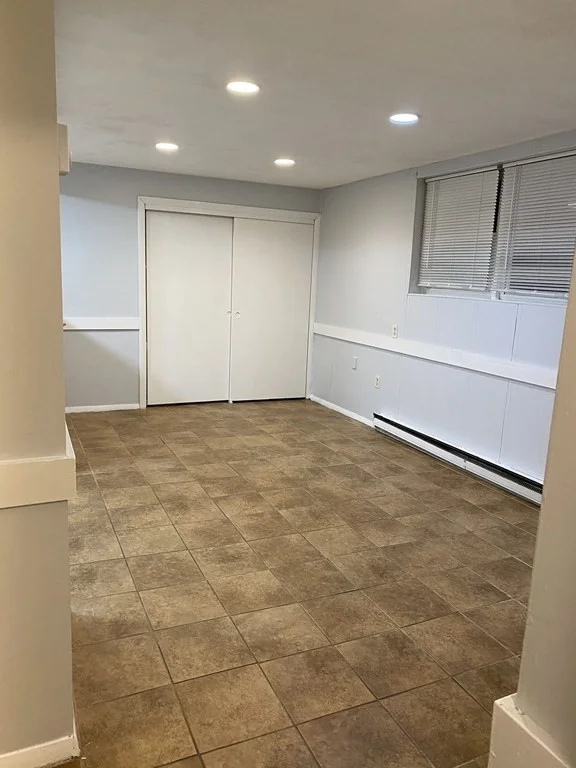 1 bed, 1 bath apartment for rent at 19 Elmwood Park Unit 6, Quincy — photo 1 of 9