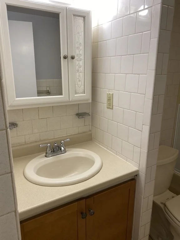 1 bed, 1 bath apartment for rent at 19 Elmwood Park Unit 6, Quincy — photo 3 of 9