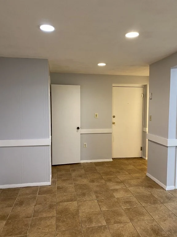 1 bed, 1 bath apartment for rent at 19 Elmwood Park Unit 6, Quincy — photo 4 of 9