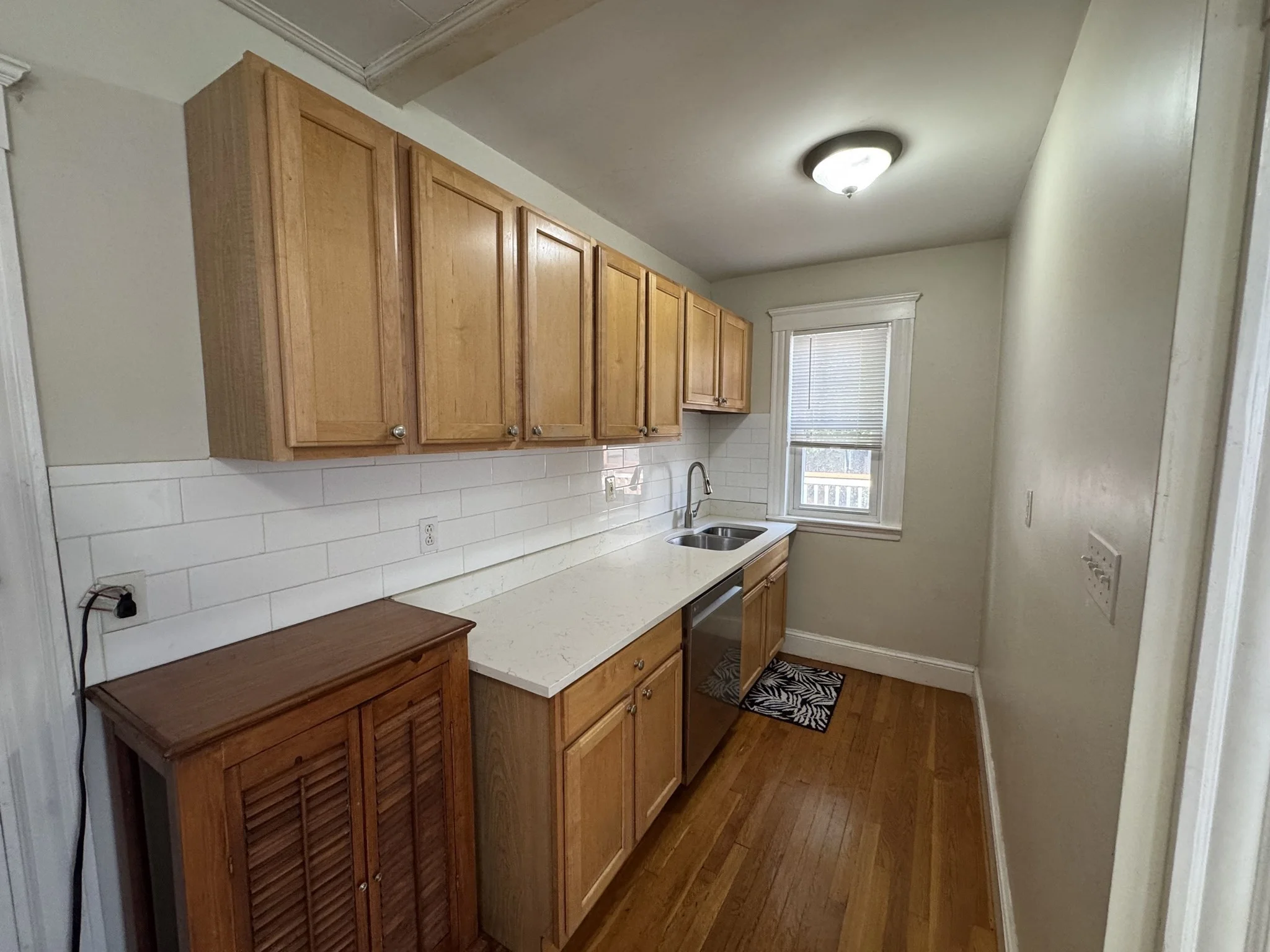 3 bed, 1 bath apartment for rent at 19 Everdean St Unit 2, Dorchester — photo 7 of 19