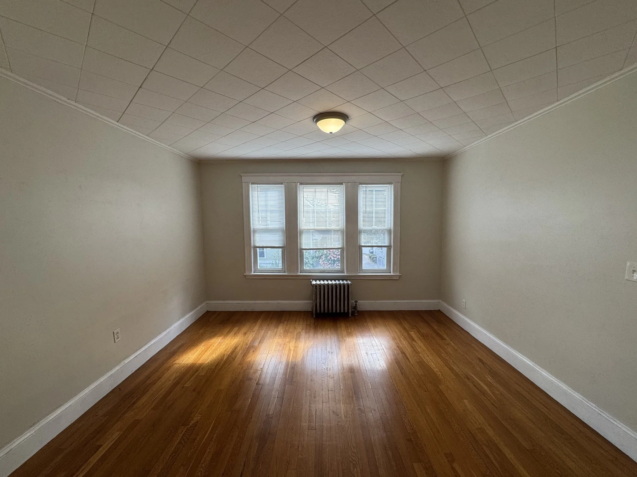 3 bed, 1 bath apartment for rent at 19 Everdean St Unit 2, Dorchester — photo 13 of 19