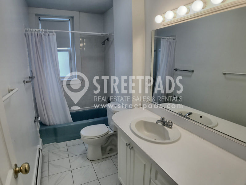 2 bed, 1 bath apartment for rent at 19 Fairbanks St Unit 21, Griggs Park — photo 4 of 19
