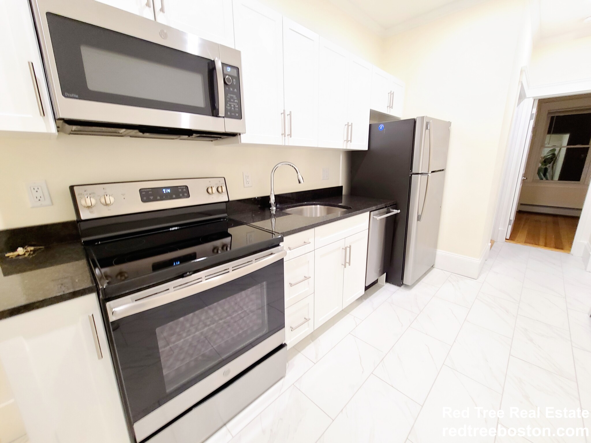 2 bed, 1 bath apartment for rent at 19 Fairbanks St Unit 31, Griggs Park — photo 2 of 28