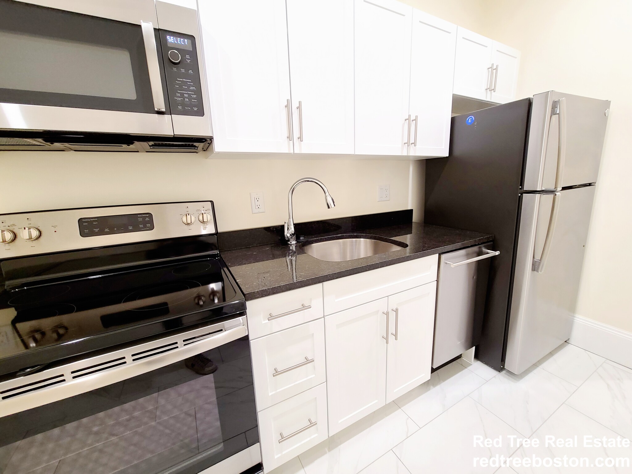 2 bed, 1 bath apartment for rent at 19 Fairbanks St Unit 31, Griggs Park — photo 3 of 28