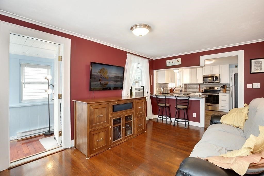 2 bed, 1 bath apartment for rent at 19 Fairview Ave Unit 1, Malden — photo 5 of 15