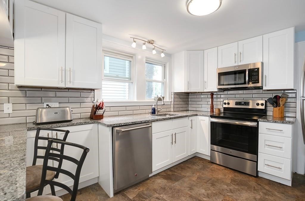 2 bed, 1 bath apartment for rent at 19 Fairview Ave Unit 1, Malden — photo 2 of 15