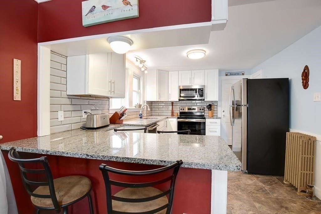 2 bed, 1 bath apartment for rent at 19 Fairview Ave Unit 1, Malden — photo 1 of 15