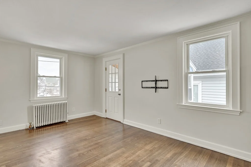 3 bed, 1 bath apartment for rent at 19 Fairview Ave Unit B, Malden — photo 3 of 36