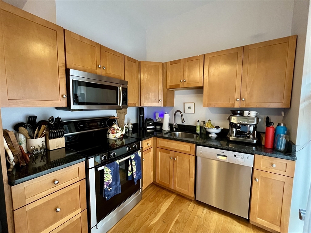 2 bed, 1 bath apartment for rent at 19 Fayette St Unit 4, South End — photo 10 of 14