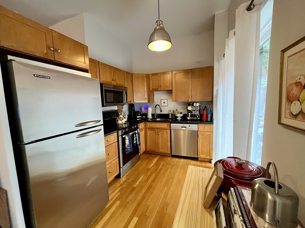 2 bed, 1 bath apartment for rent at 19 Fayette St Unit 4, South End — photo 9 of 14