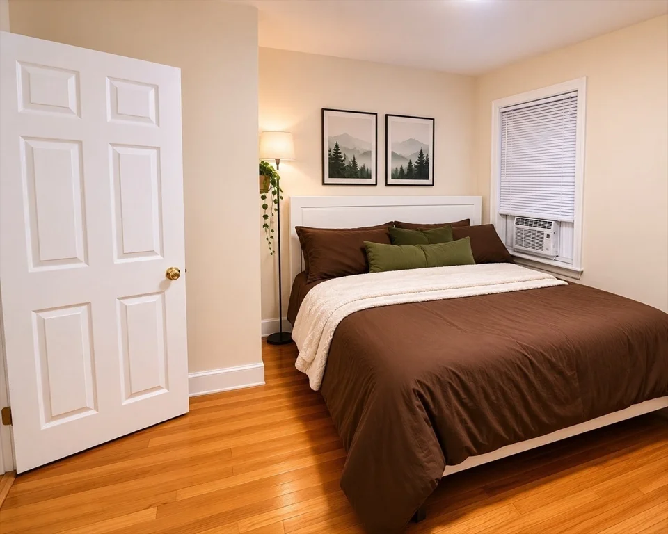 2 bed, 1 bath apartment for rent at 19 Fayette Unit 1, Beverly — photo 6 of 9