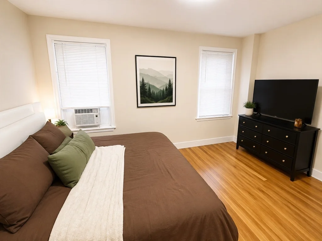 2 bed, 1 bath apartment for rent at 19 Fayette Unit 1, Beverly — photo 7 of 9