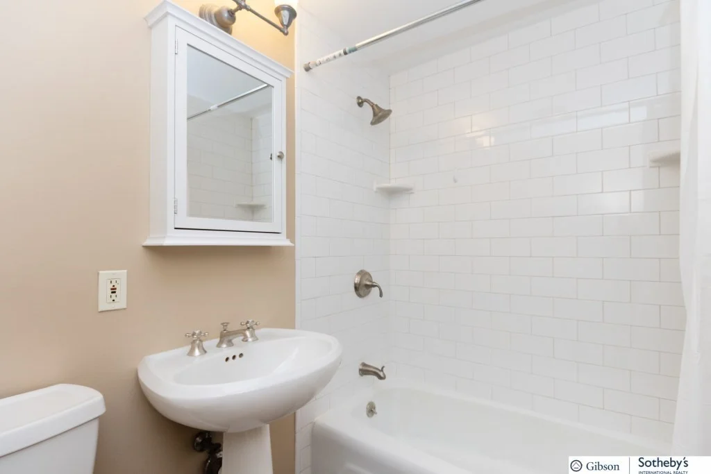 Studio bed, 1 bath apartment for rent at 19 Fayette Unit 1, South End — photo 8 of 18