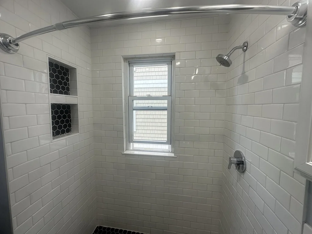 3 bed, 1 bath apartment for rent at 19 Firth Rd Unit 2, Roslindale — photo 5 of 10