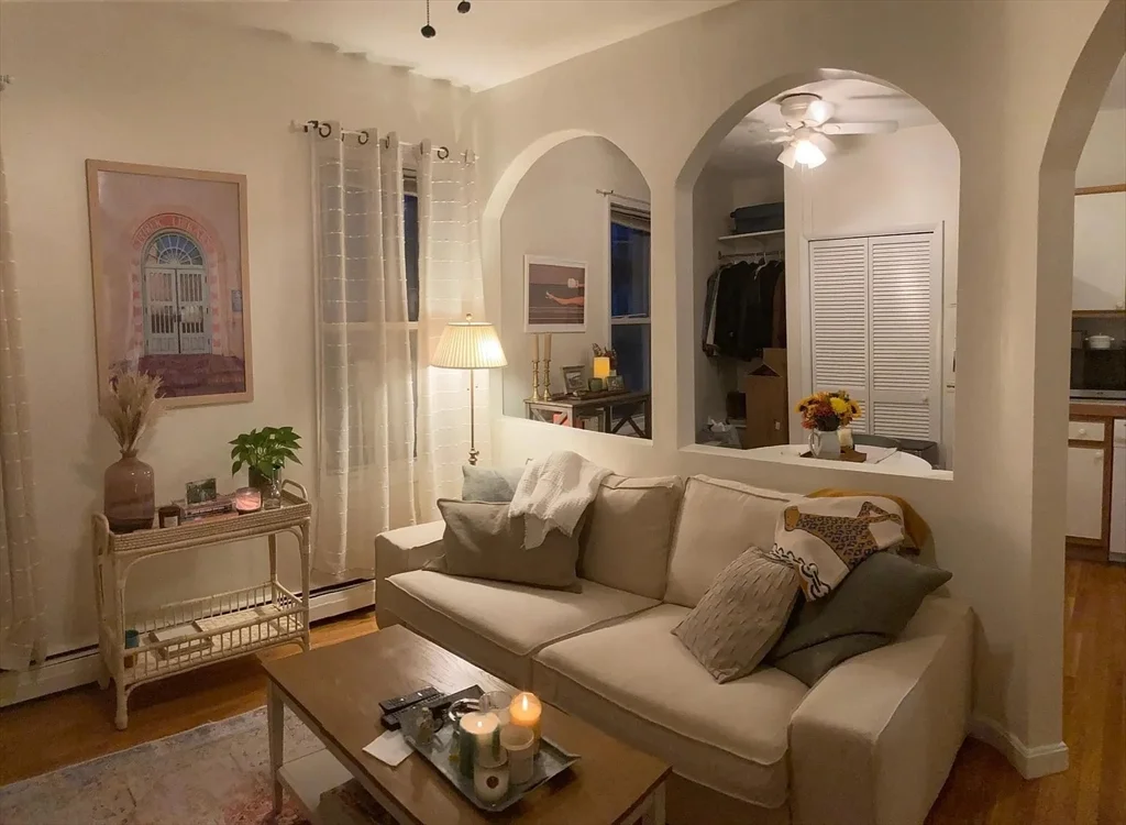 1 bed, 1 bath apartment for rent at 19 Fleet St Unit 4, North End — photo 3 of 10