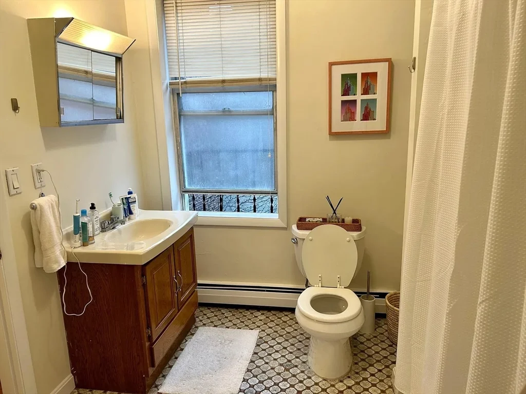 1 bed, 1 bath apartment for rent at 19 Fleet St Unit 4, North End — photo 9 of 10