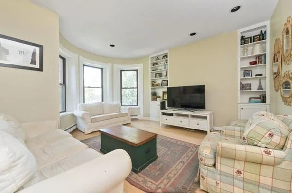 2 bed, 1 bath apartment for rent at 19 Follen St Unit 4, Back Bay