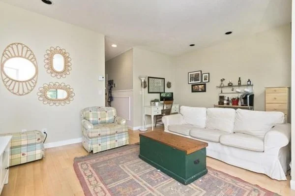 2 bed, 1 bath apartment for rent at 19 Follen St Unit 4, Back Bay — photo 3 of 7