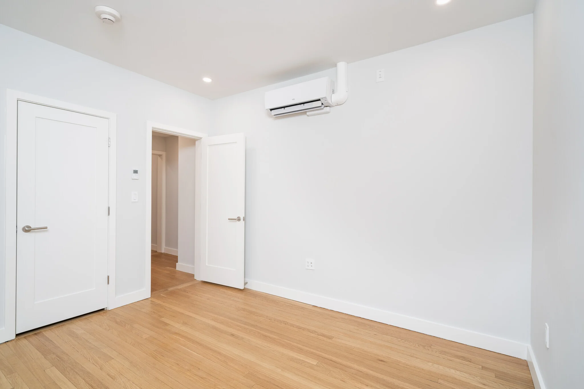 1 bed, 1 bath apartment for rent at 19 Forest St Unit 23, Baldwin — photo 6 of 14