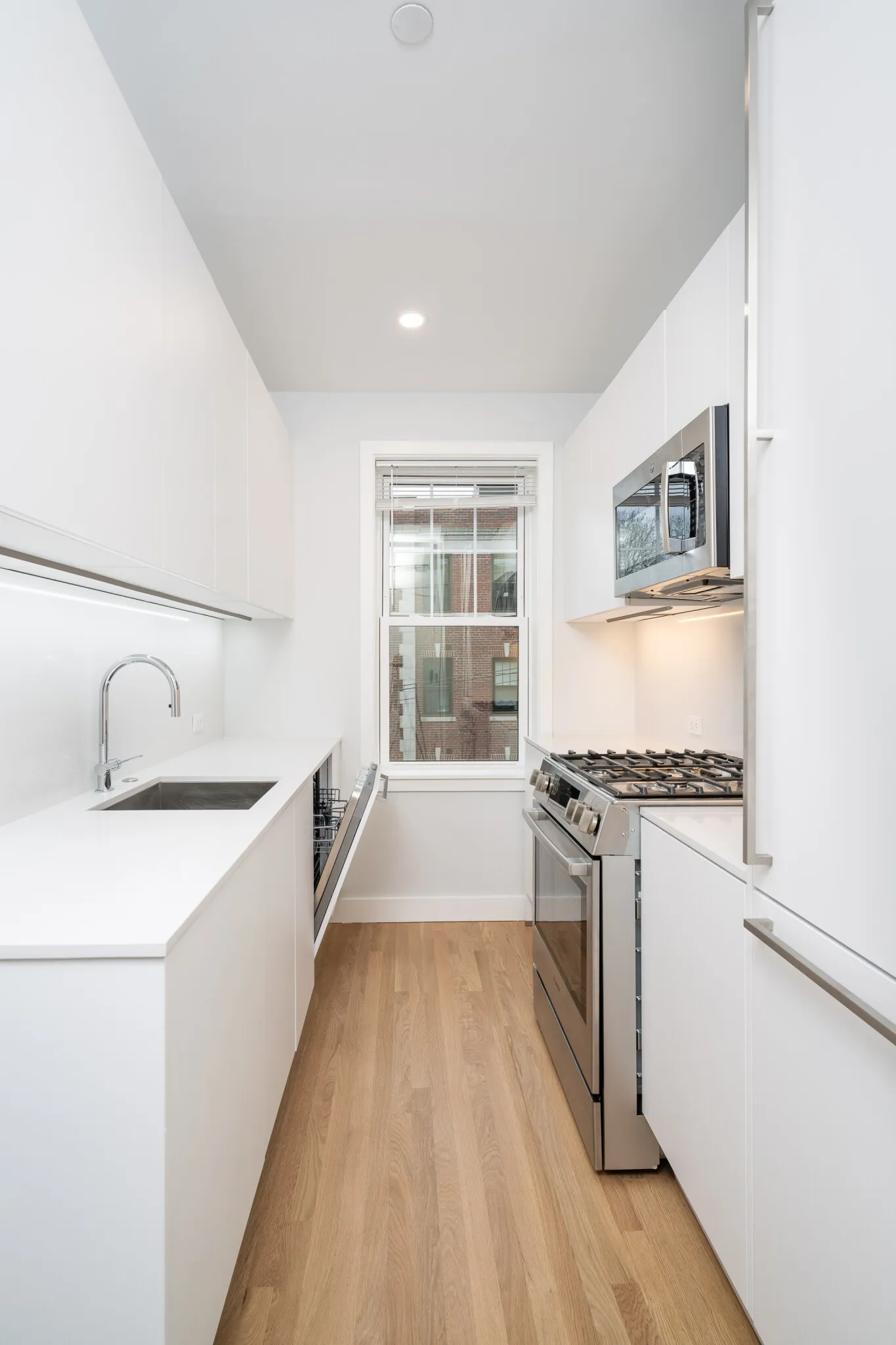 1 bed, 1 bath apartment for rent at 19 Forest St Unit 23, Baldwin — photo 1 of 14