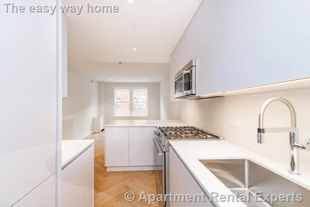 2 bed, 1 bath apartment for rent at 19 Forest St Unit 31, Porter Square — photo 5 of 10
