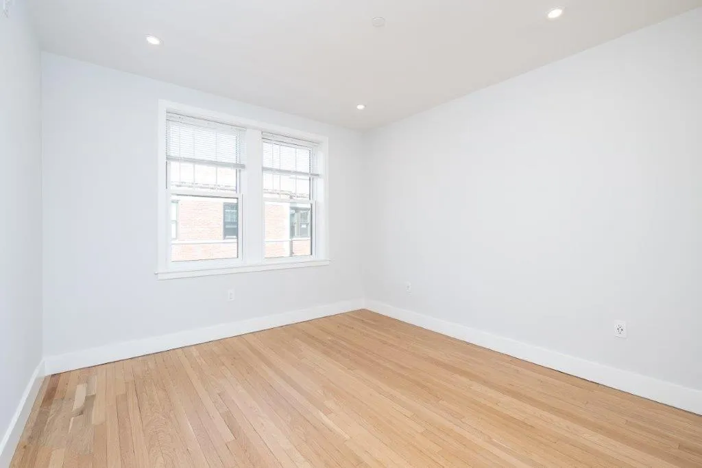 2 bed, 1 bath apartment for rent at 19 Forest St Unit 41, Baldwin — photo 11 of 12