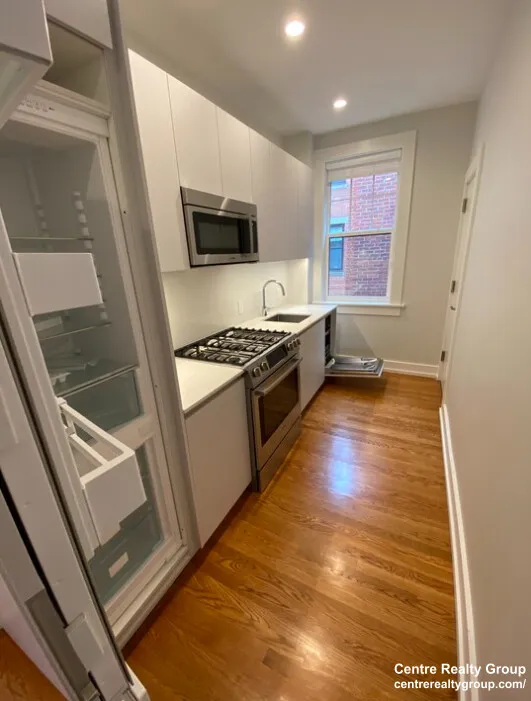 2 bed, 1 bath apartment for rent at 19 Forest St Unit 41, Baldwin — photo 2 of 12