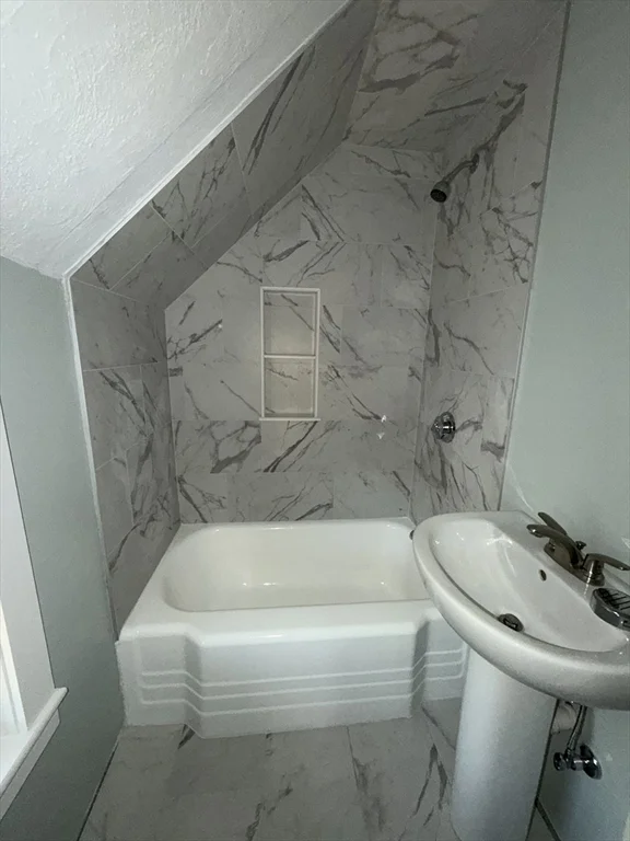 1 bed, 1 bath apartment for rent at 19 Forest Unit 19, Middleboro — photo 4 of 12