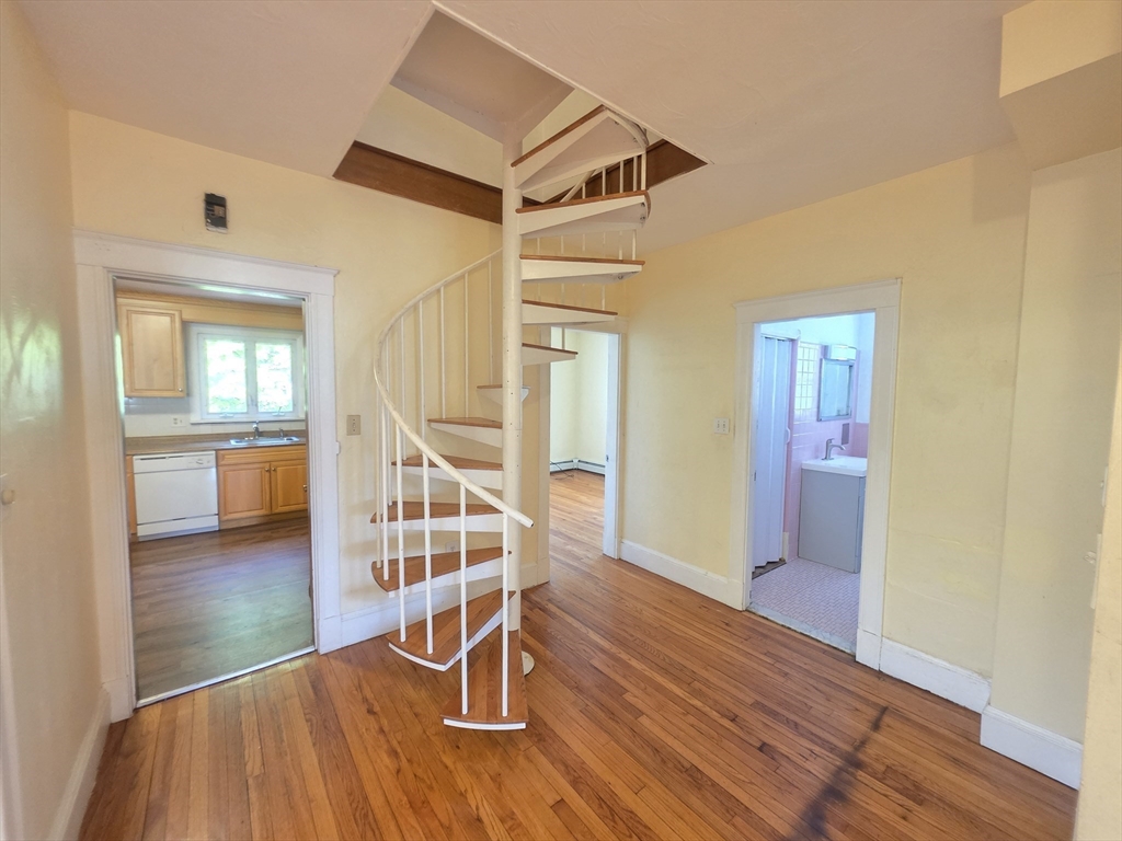 2 bed, 1 bath apartment for rent at 19 Fowler St Unit 19, Quincy Center — photo 4 of 16