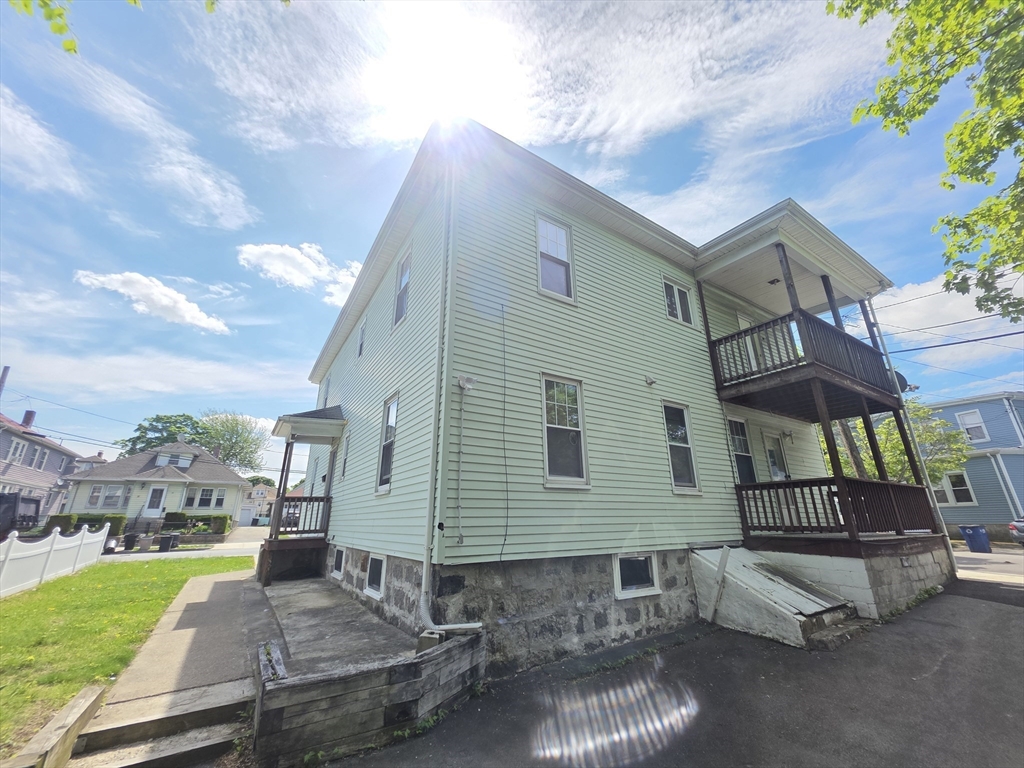 2 bed, 1 bath apartment for rent at 19 Fowler St Unit 19, Quincy Center — photo 2 of 16