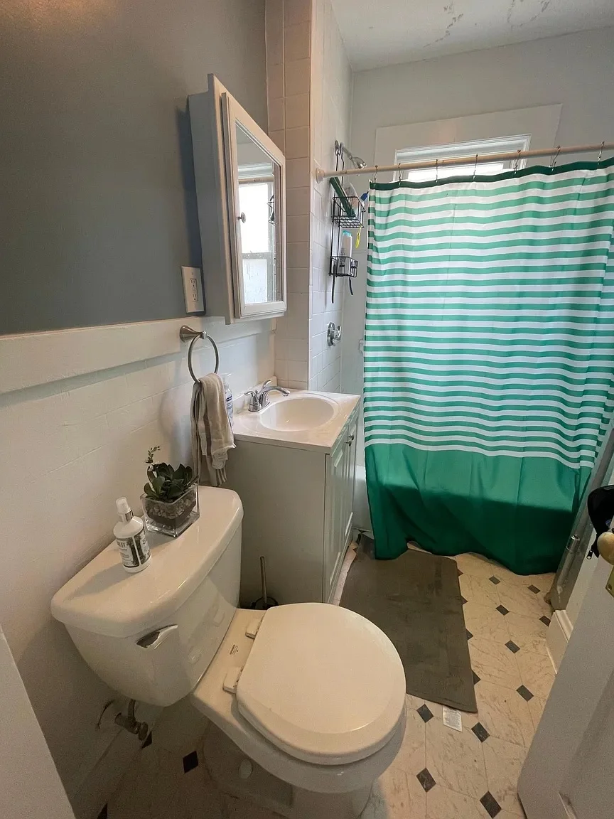 4 bed, 1 bath apartment for rent at 19 Frederick Ave, Tufts University — photo 10 of 12