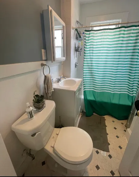 4 bed, 1 bath apartment for rent at 19 Frederick Ave Unit ., South Medford — photo 12 of 15