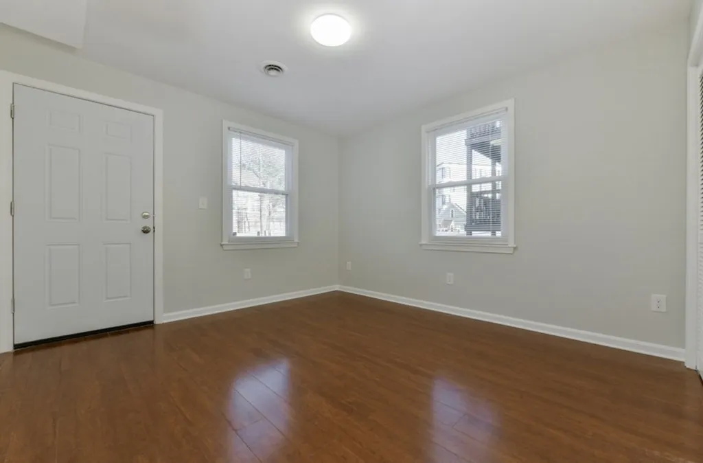 3 bed, 1 bath apartment for rent at 19 Fuller St Unit 2, Dorchester — photo 12 of 15