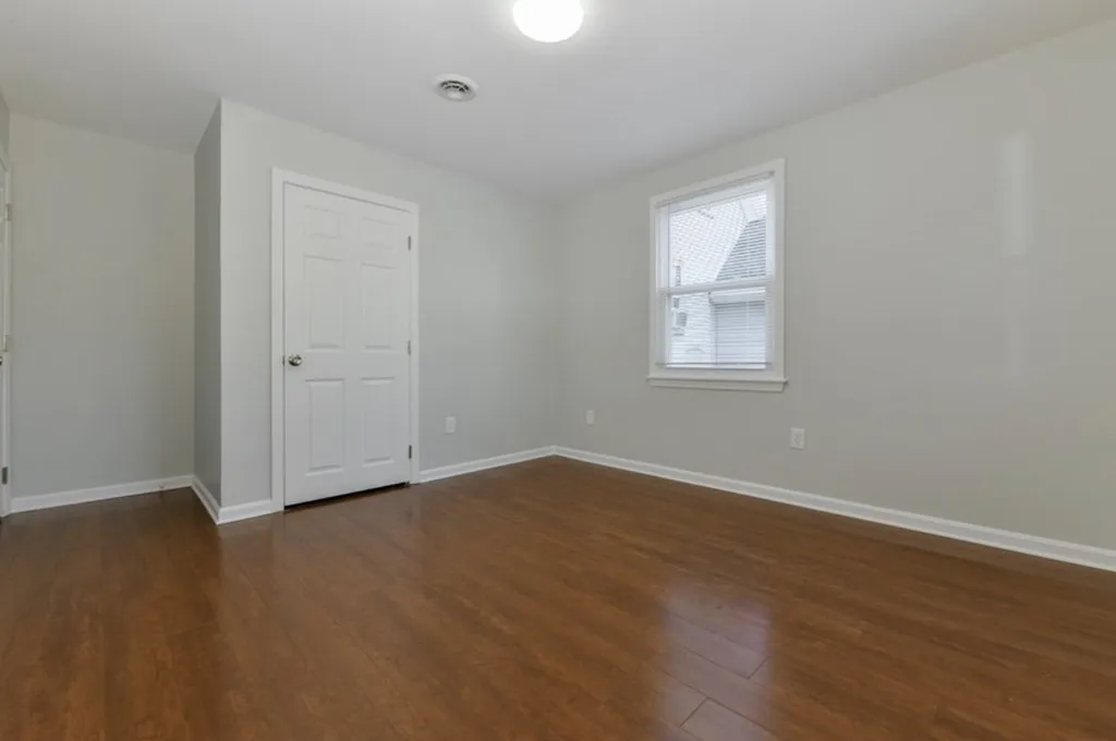 3 bed, 1 bath apartment for rent at 19 Fuller St Unit 2, Dorchester — photo 11 of 15