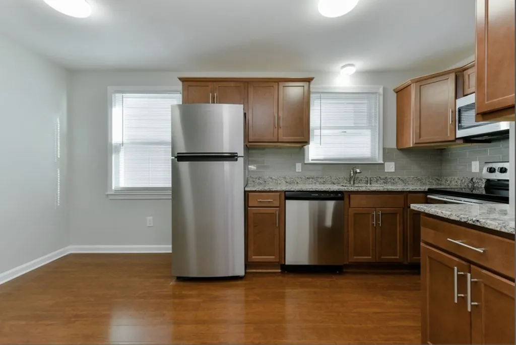3 bed, 1 bath apartment for rent at 19 Fuller St Unit 2, Dorchester — photo 1 of 15