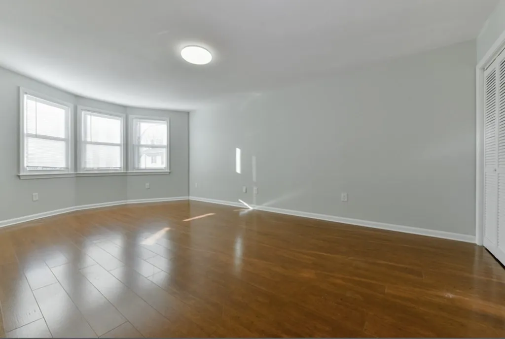 3 bed, 1 bath apartment for rent at 19 Fuller St Unit 2, Dorchester — photo 6 of 15