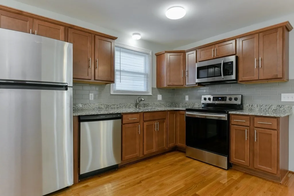 3 bed, 1 bath apartment for rent at 19 Fuller St Unit 3, Dorchester — photo 1 of 16
