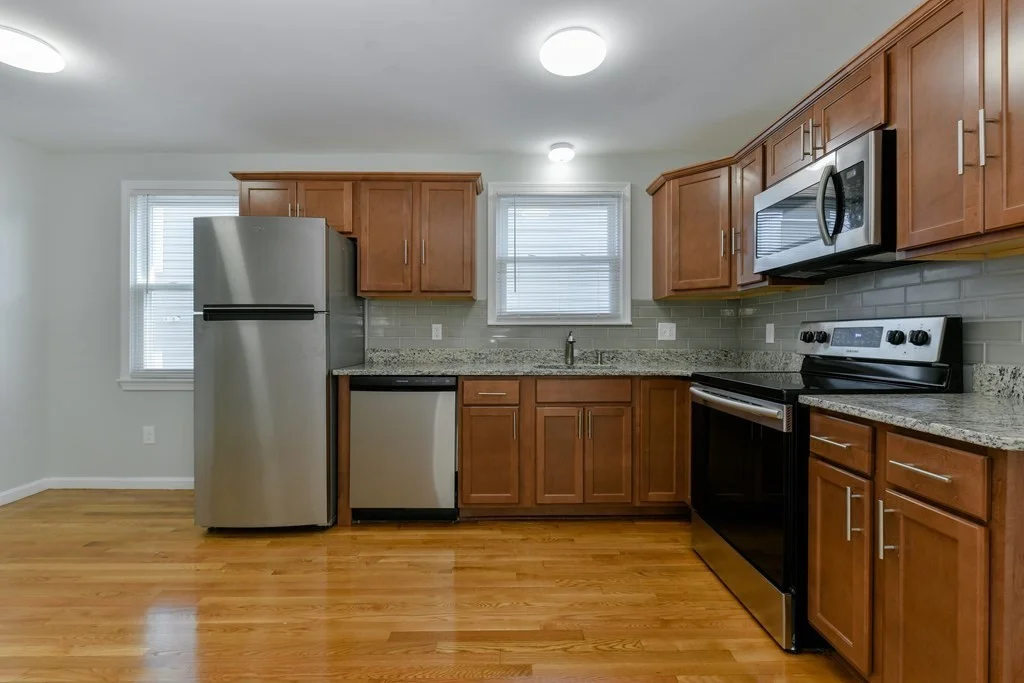 3 bed, 1 bath apartment for rent at 19 Fuller St Unit 3, Dorchester — photo 2 of 16
