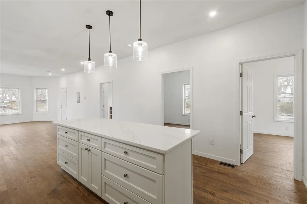 3 bed, 1 bath apartment for rent at 19 Furber Ave Unit 1, North Andover — photo 13 of 18