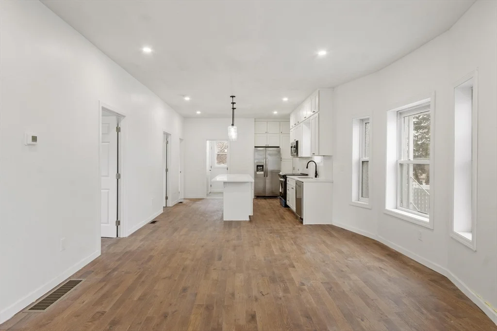 3 bed, 1 bath apartment for rent at 19 Furber Ave Unit 1, North Andover — photo 7 of 18