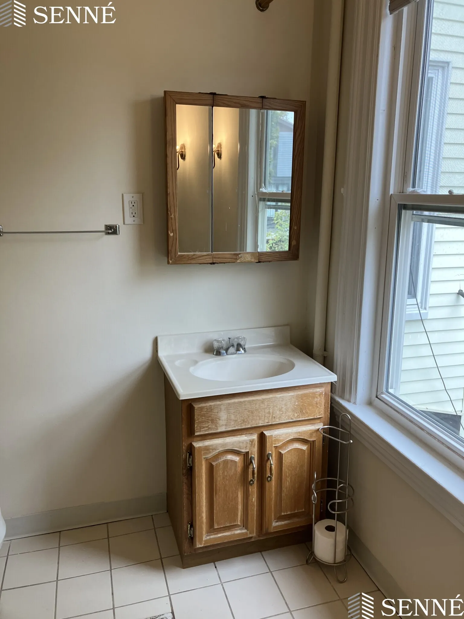 Studio bed, 1 bath apartment for rent at 19 Garfield St Unit 7, Baldwin — photo 3 of 14